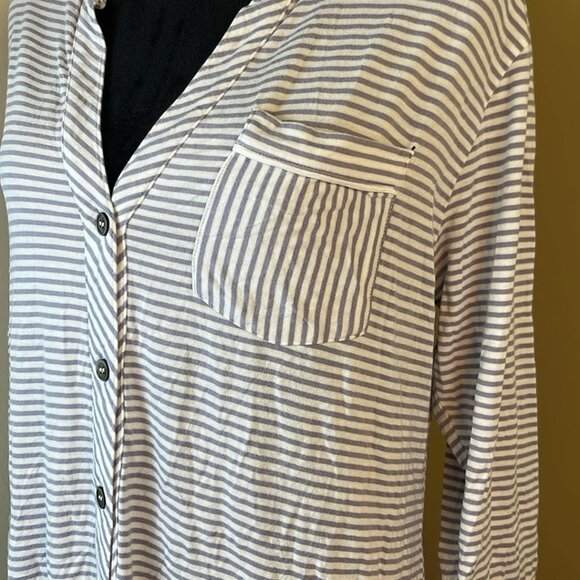 UGG Vivian SZ LG Night Shirt Purple & White Comfy Soft Lightweight Loungewear - Picture 4 of 9